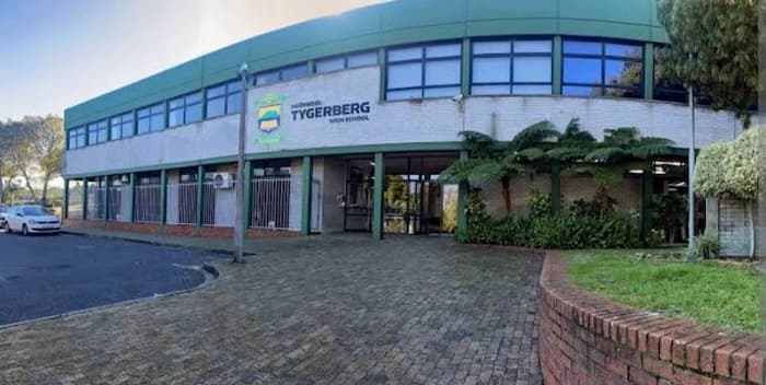 TYGERBERG HOËRSKOOL - School building exterior