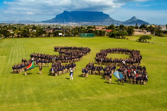TABLE VIEW HOËRSKOOL - School building exterior