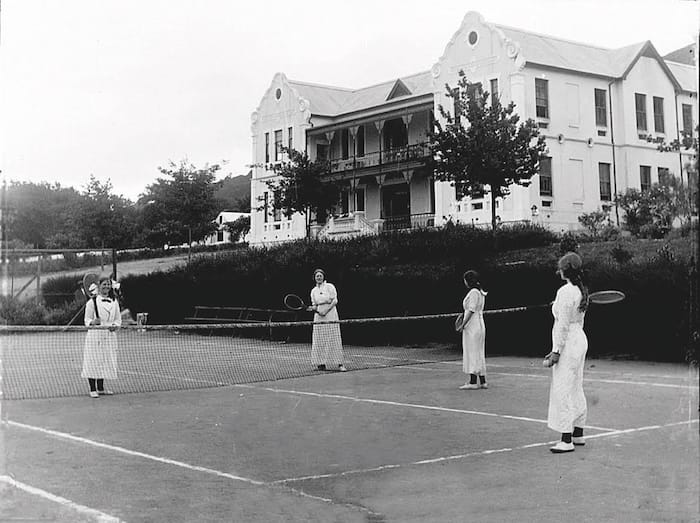 Paarl Girls HoëRskool campus