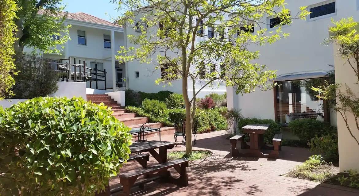 Herschel Girls School image 2